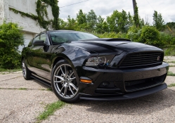 FORD MUSTANG AMERICAN MUSCLE CAR