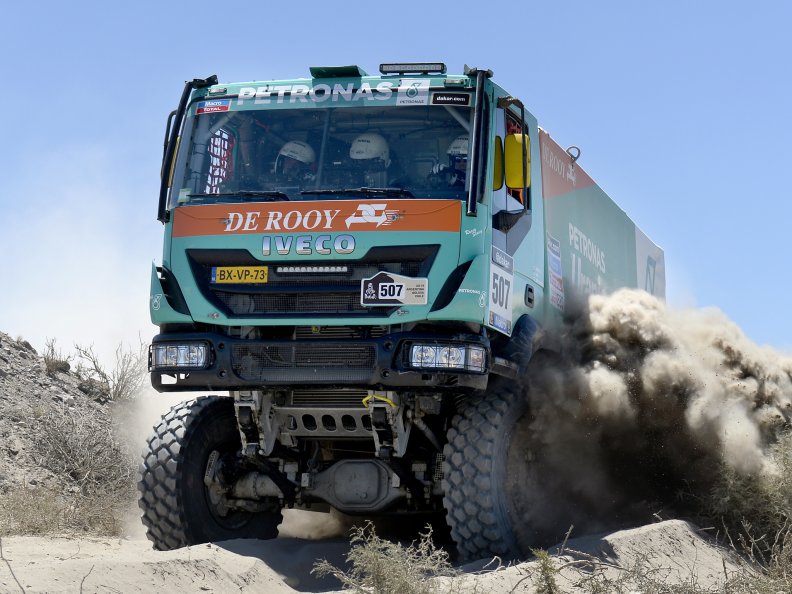 TRUCK IVECO RALLY IN THE DESERT