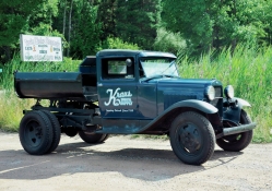 1930_Model_AA_Dump_Truck