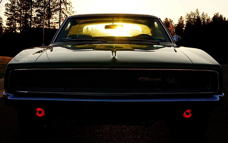 1970_dodge_charger_rt_in_the_sunlight.jpg