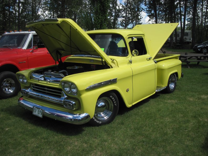 1959 Chevrolet Apache Truck