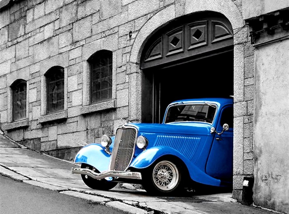 Blue old car