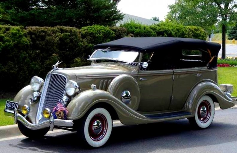 old_car_from_year_1934.jpg