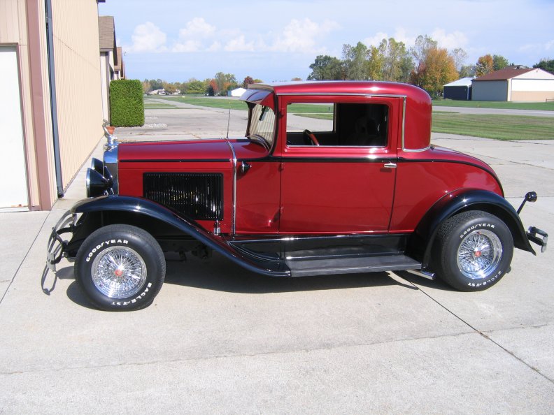 1930 Pontiac 3 window