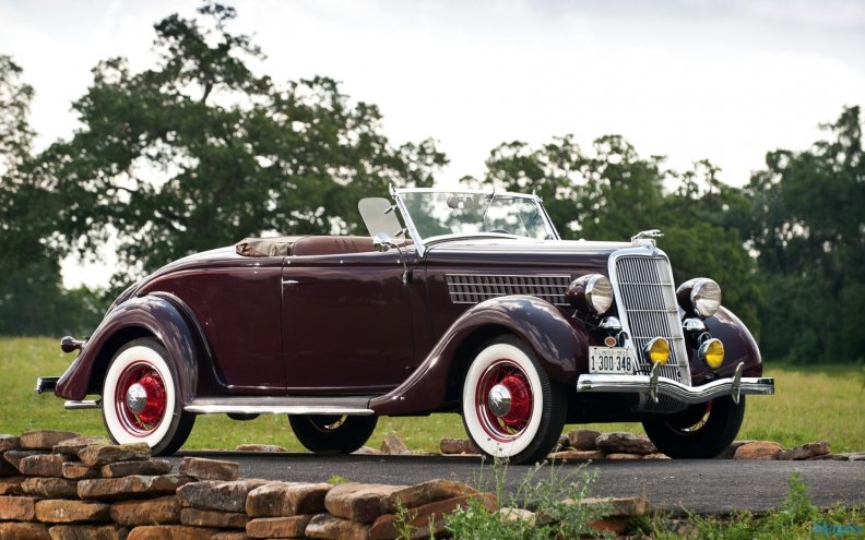 Restored 1935 Ford Deluxe Roadster
