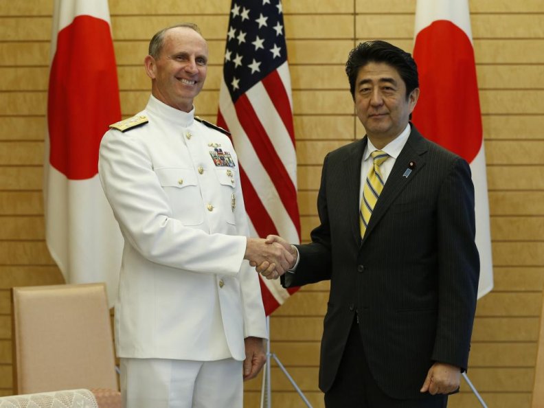 us_admiral_jonathan_greenert_and_japanese_prime_minister_shinzo_abe.jpg