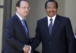 French President Francois Hollande and Cameroun President Paul Biya