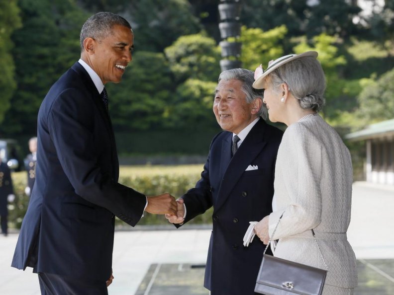 barack_obama_and_emperor_akihito_with_empress_michiko.jpg