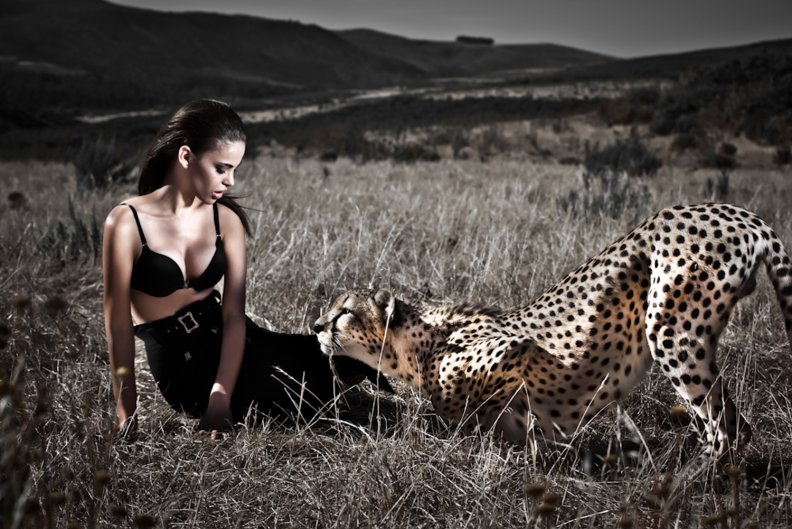 girl_and_cheetah.jpg