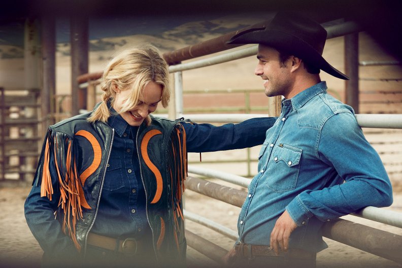 Cowgirl Amber Valletta &amp; Taylor Kinney