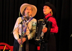 Singing Cowgirls