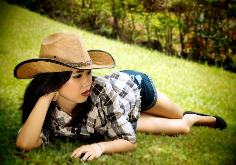 lonely_cowgirl.jpg