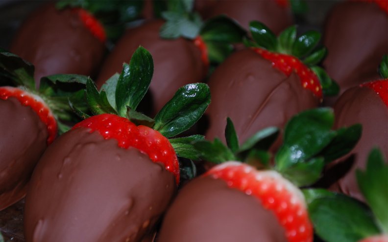 chocolate_and_strawberries.jpg