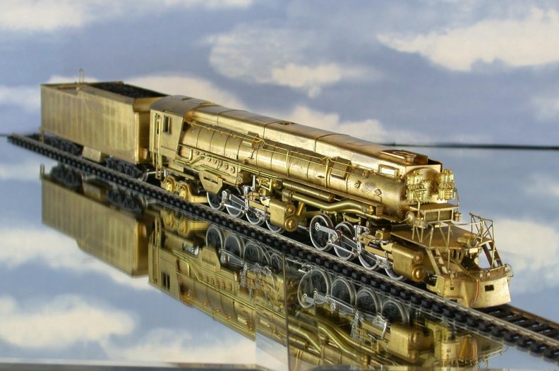 sp_2_8_8_4_brass_steam_locomotive_collectible.jpg
