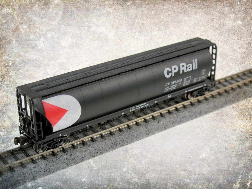 4 bay cylindrical hopper CP Rail collectible toy