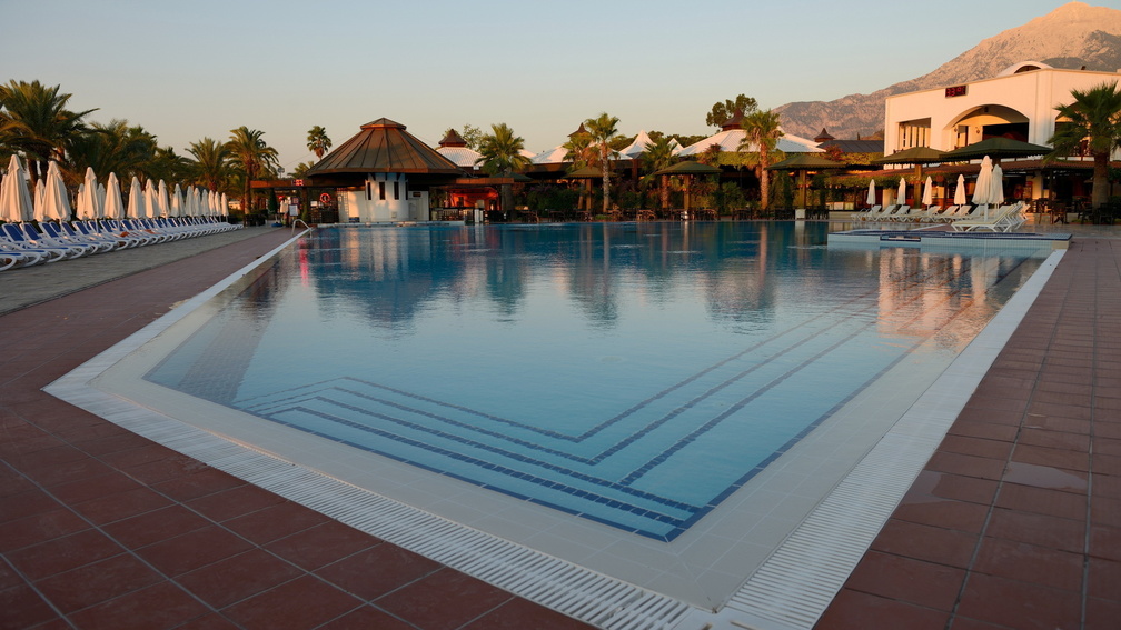 Luxurious Swimming Pool