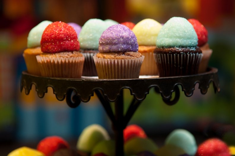 colorful_mini_cupcakes.jpg