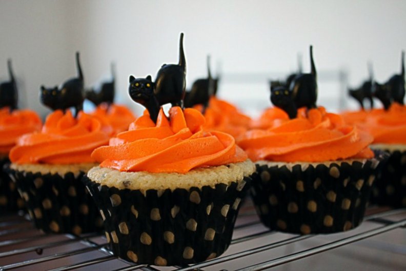 halloween_cupcakes.jpg