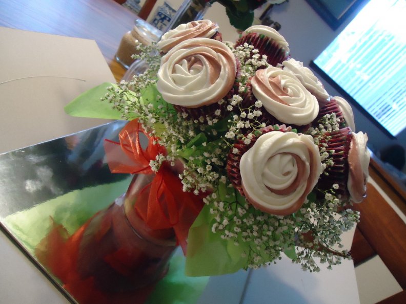a_bouquet_of_cupcakes_for_elegance_charismatic.jpg