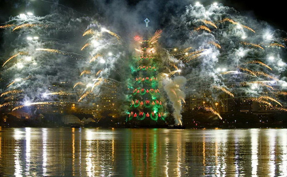 Christmas tree in Rio