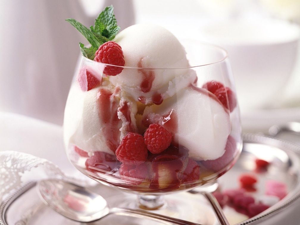 raspberries ice_cream