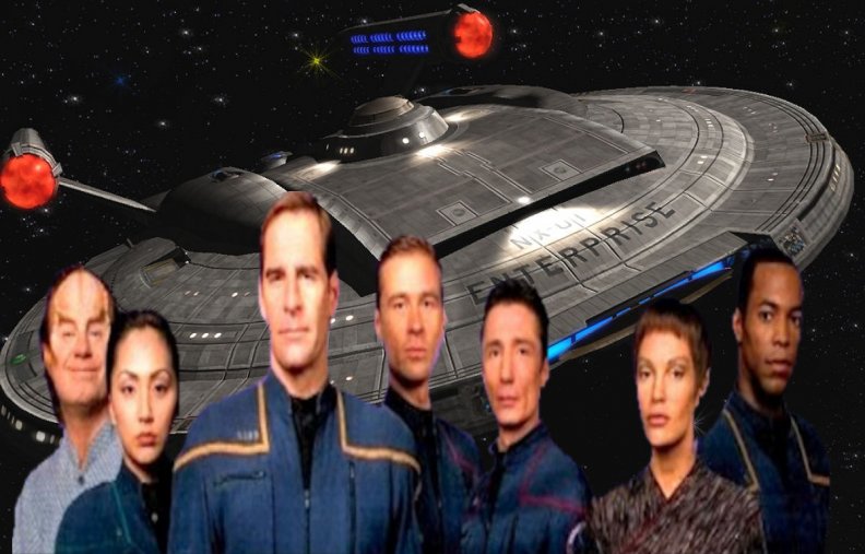Star Trek Enterprise with Crew
