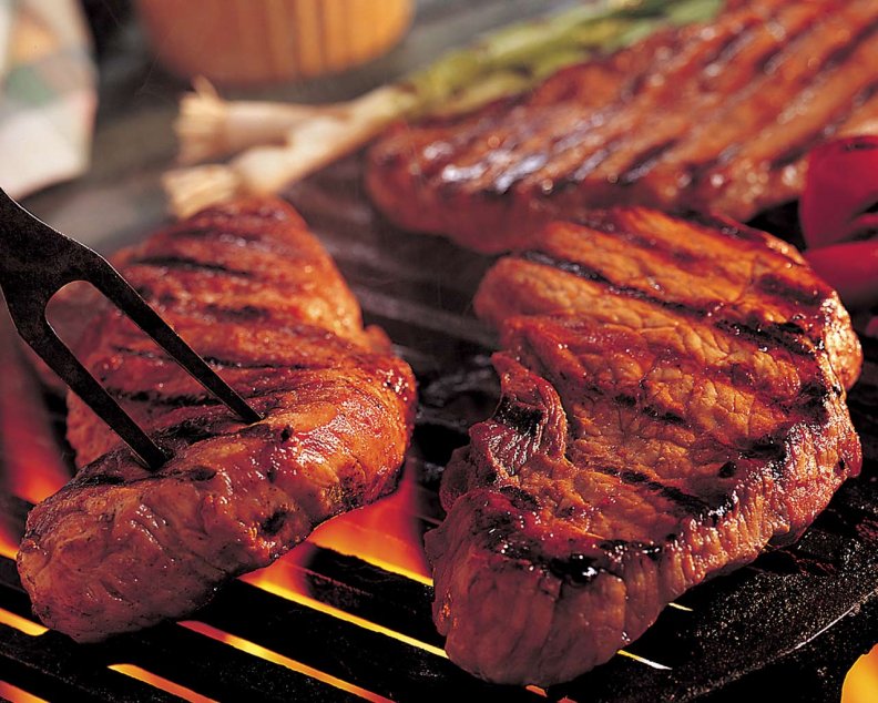 steak_on_the_grill.jpg