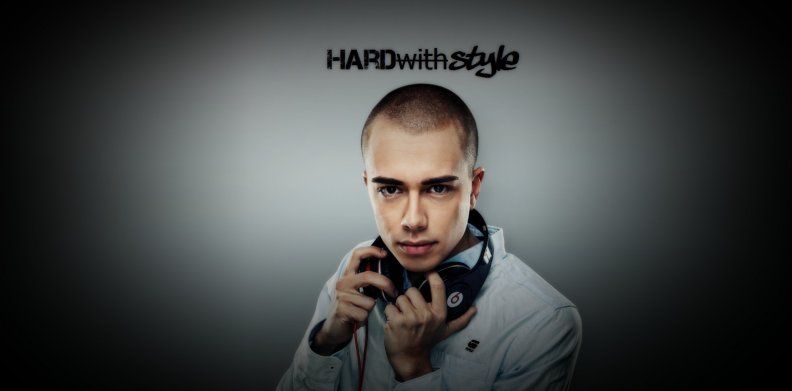 Headhunterz Presents : Hard With Style