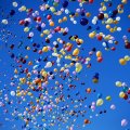 100'S OF COLORFUL BALLOONS