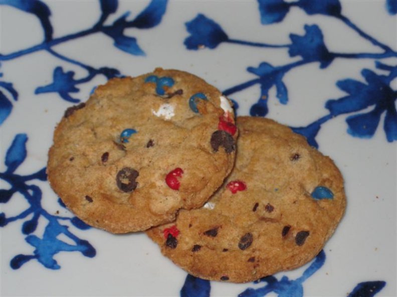 cookies_with_berries.jpg