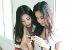 Seohyun and Yuri SNSD